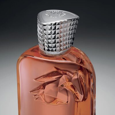 Carios Extrait by Parfums de Marly – radiant spicy-woody fragrance with red mandarin, red thyme, and toasted tonka bean evoking bold elegance.